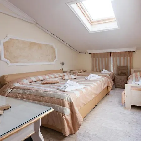 Hotel Tahiti Viareggio Room photo